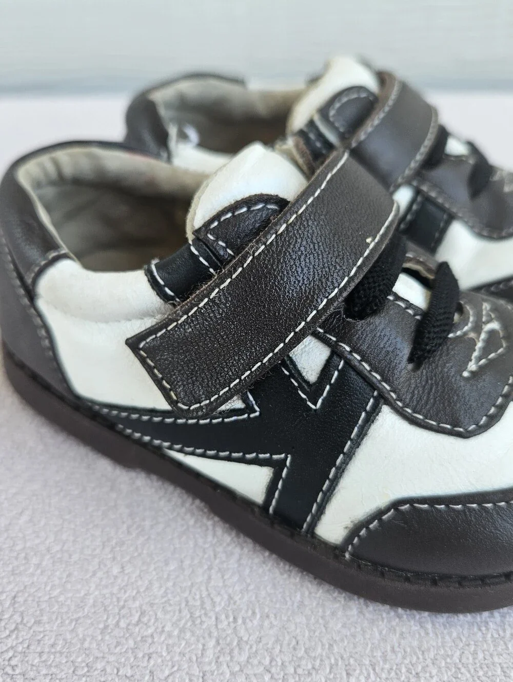 See Kai Run Keelan First Walker Toddler SZ 5 Brown Leather Sneaker Hook & Loop